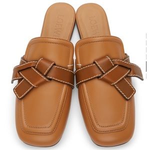 ‼️$430‼️Loewe Beige Gate Flat Loafers (Mules)